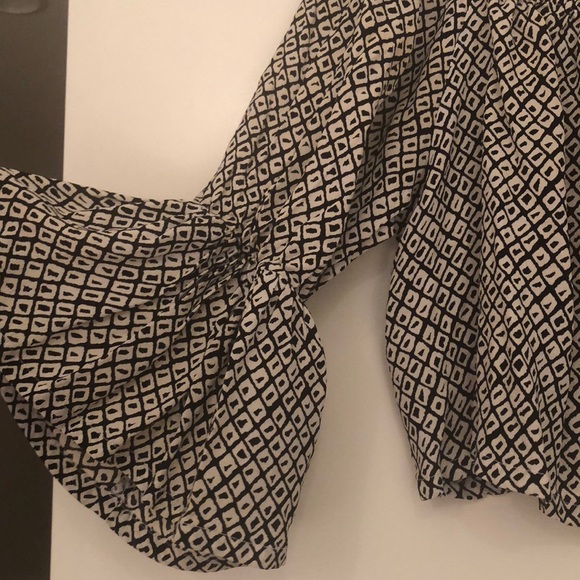 STONE COLD FOX Top - Picture 2 of 2